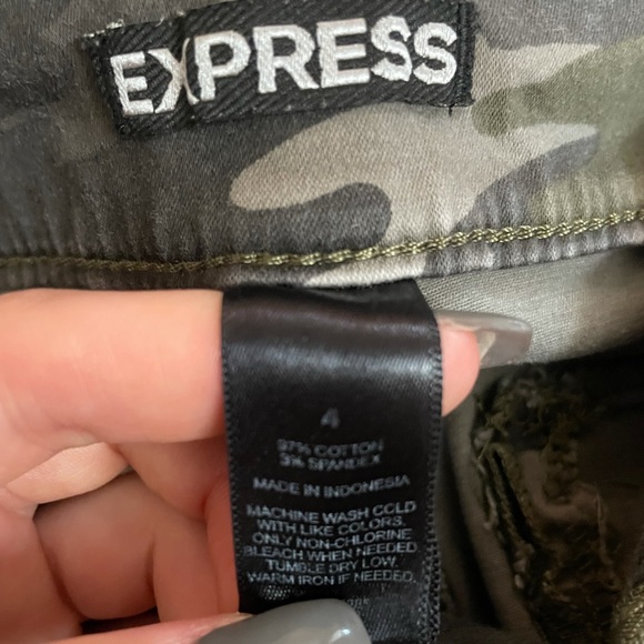 Camo Shorts - Picture 3 of 4